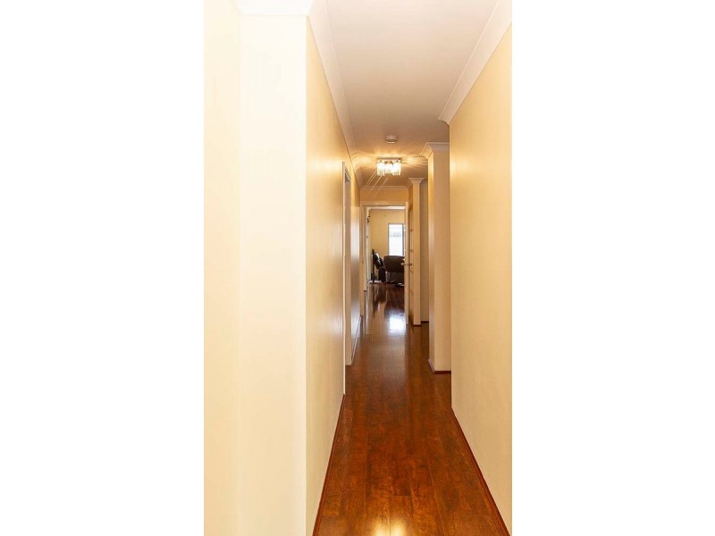 4 Varley Crest, Landsdale WA 6065