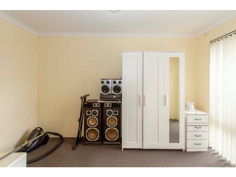 4 Varley Crest, Landsdale WA 6065