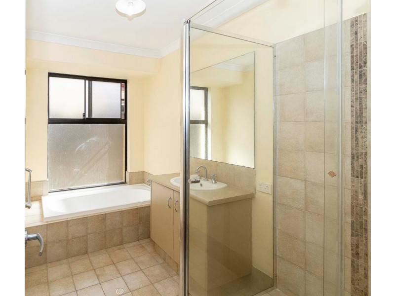 4 Varley Crest, Landsdale WA 6065