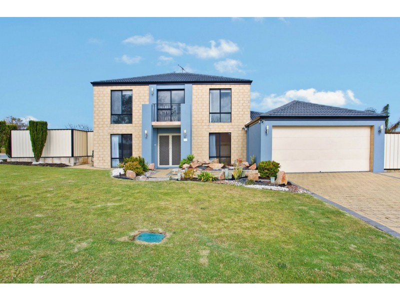 52 Allanbi Circle, Carramar WA 6031