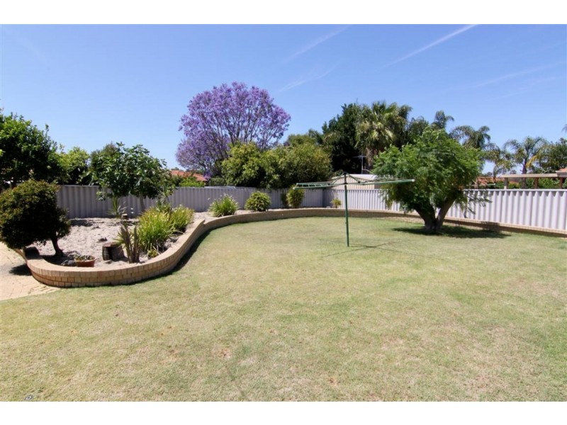 56 Jefferson Drive, Marangaroo WA 6064