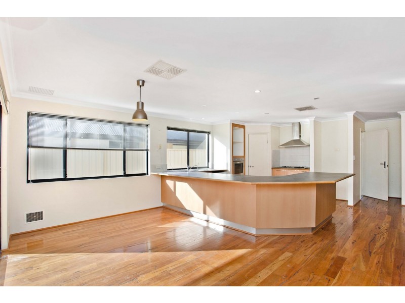 18 Osterley Tce, Darch WA 6065