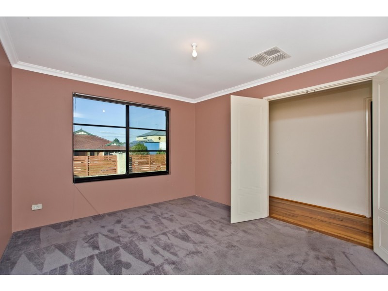 18 Osterley Tce, Darch WA 6065