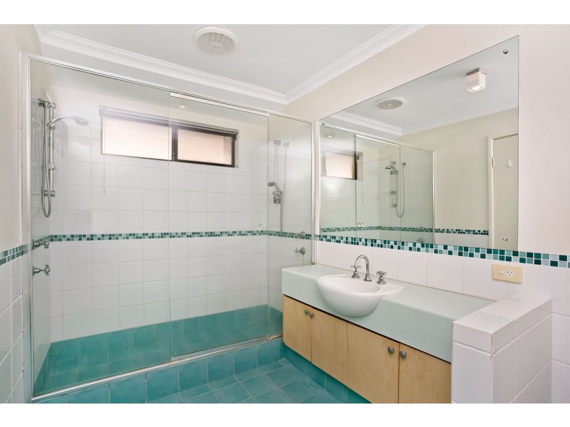 18 Osterley Tce, Darch WA 6065