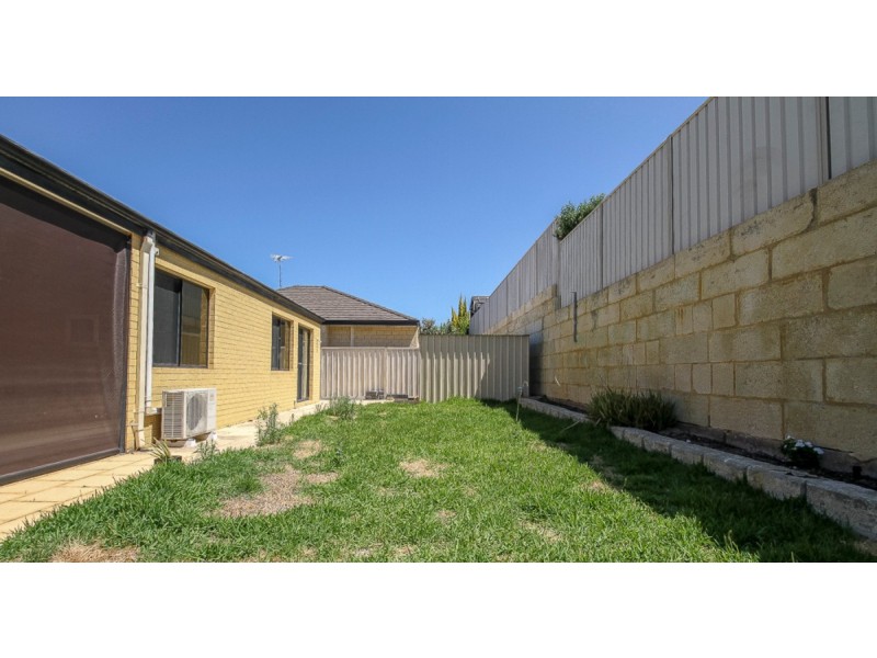 18 Osterley Tce, Darch WA 6065