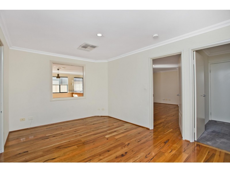 18 Osterley Tce, Darch WA 6065