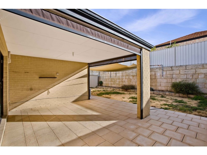 18 Osterley Tce, Darch WA 6065