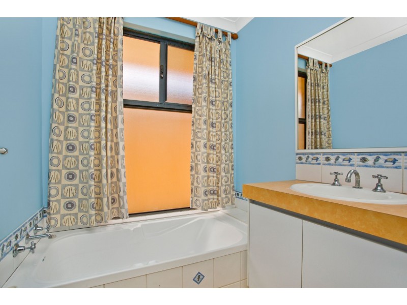 233 Kingsway, Darch WA 6065