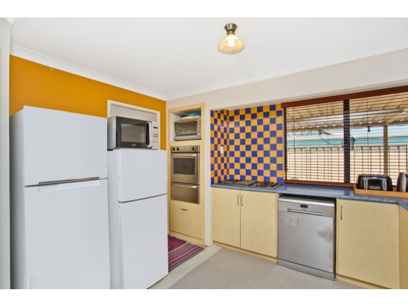 233 Kingsway, Darch WA 6065