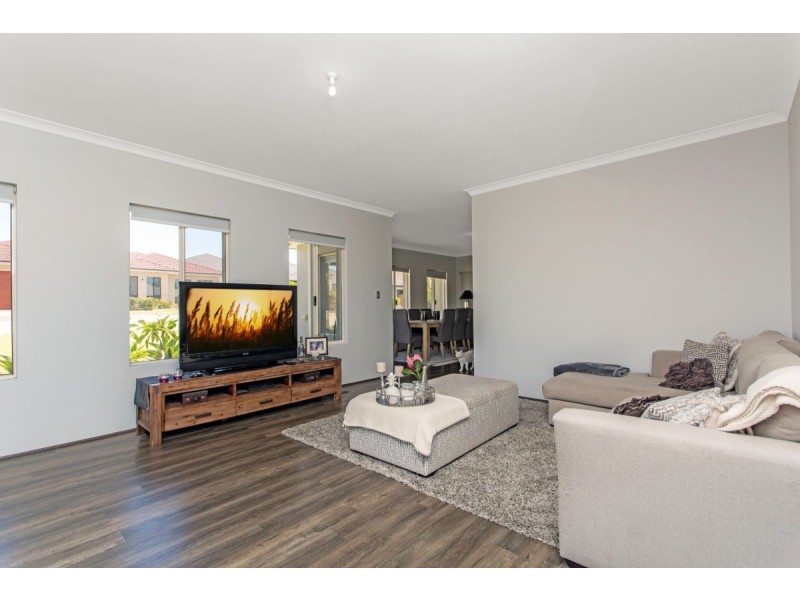 5 Reihill Road, Darch WA 6065