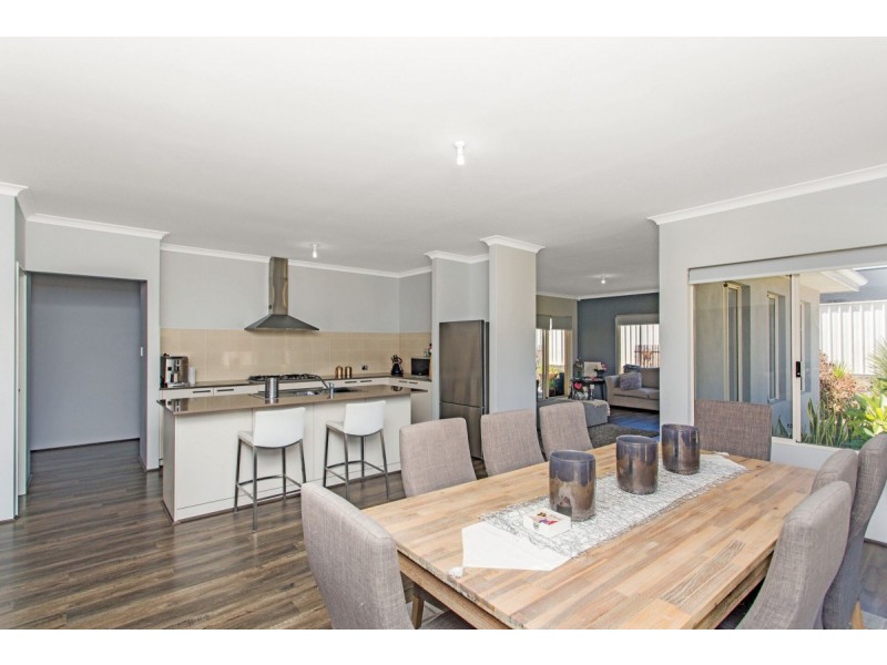 5 Reihill Road, Darch WA 6065