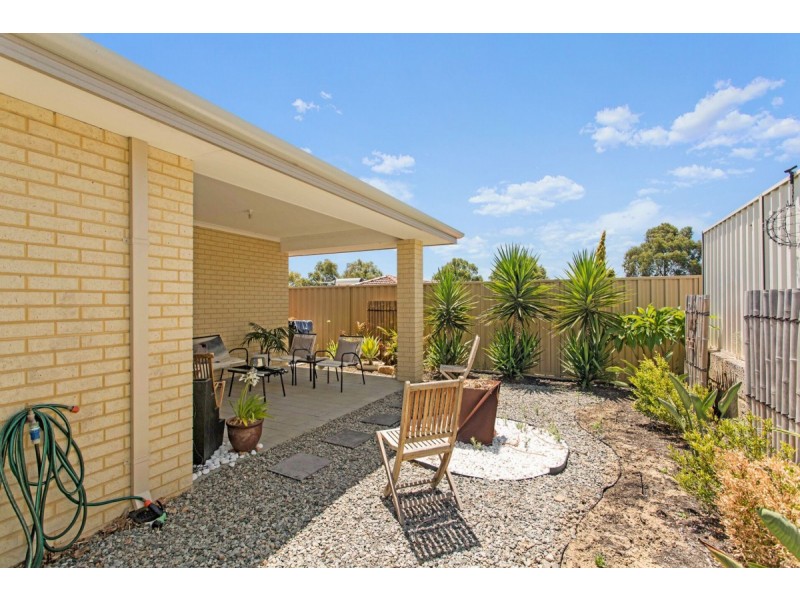 5 Reihill Road, Darch WA 6065