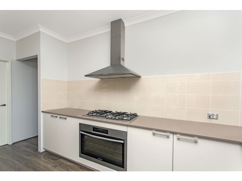 5 Reihill Road, Darch WA 6065