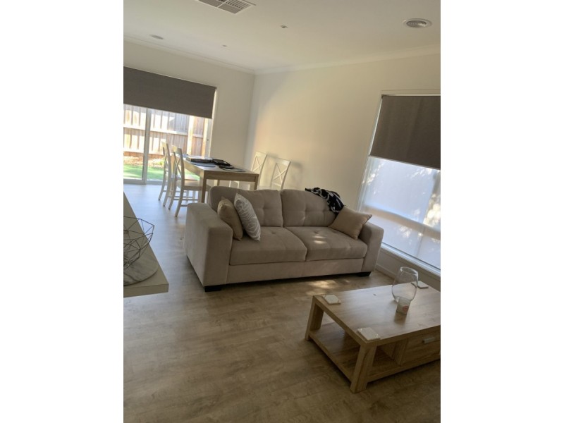 A/2 Zebrafinch Crt, Carrum Downs VIC 3201