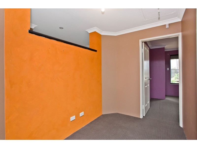 39 Reginald Way, Queens Park WA 6107