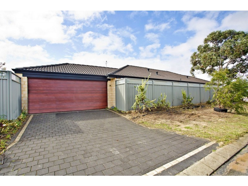 39 Reginald Way, Queens Park WA 6107