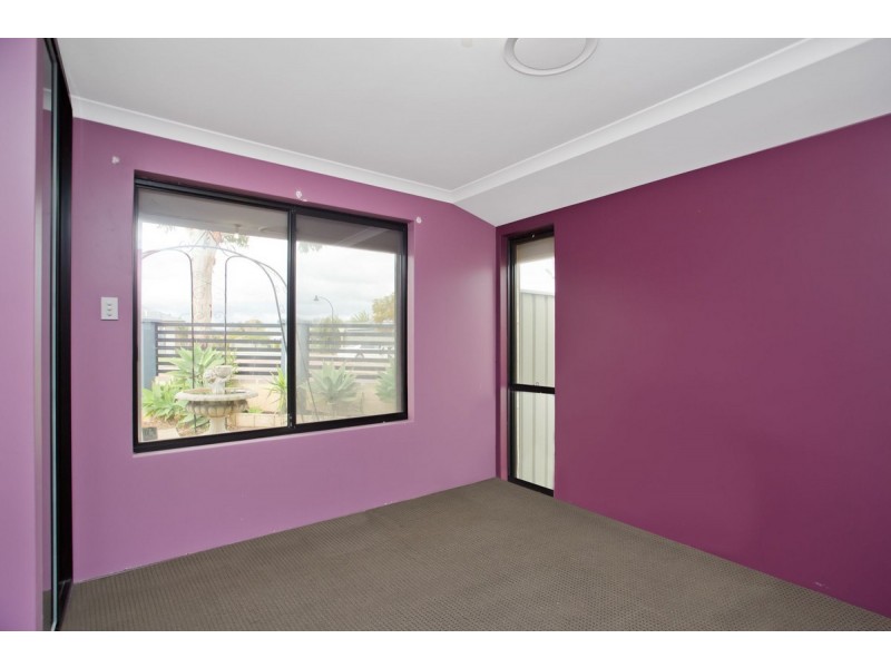 39 Reginald Way, Queens Park WA 6107