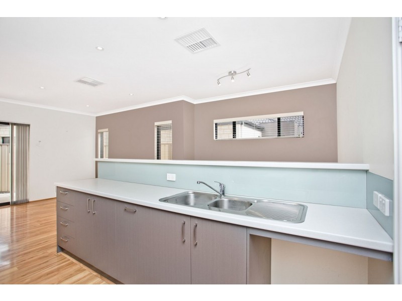 1/72 Susan Road, Madeley WA 6065