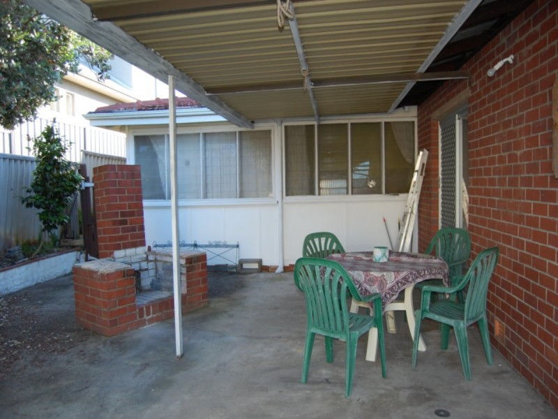 40 Ellam Street, St James WA 6102