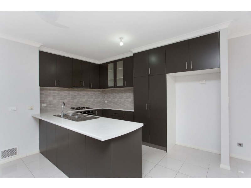 4/11 Bolton Way, Darch WA 6065