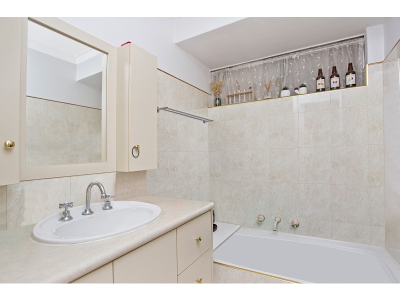 4/33 Leach Highway, Wilson WA 6107
