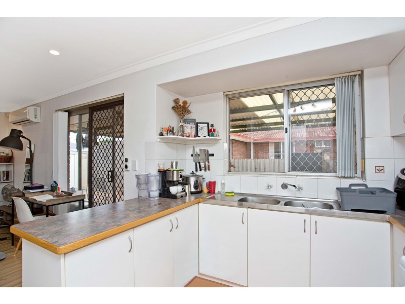 4/33 Leach Highway, Wilson WA 6107
