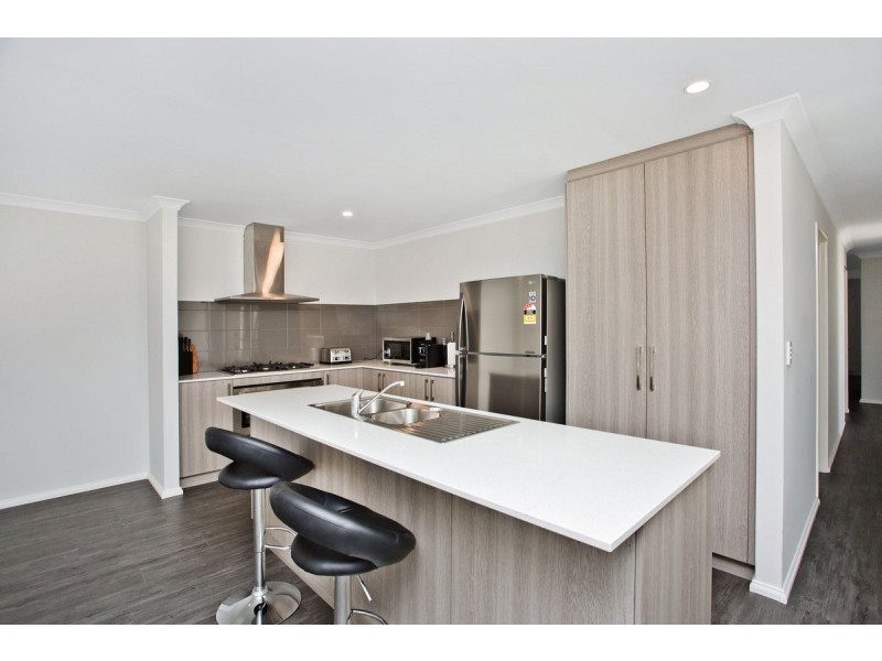 26 Cosmic Rise, Landsdale WA 6065