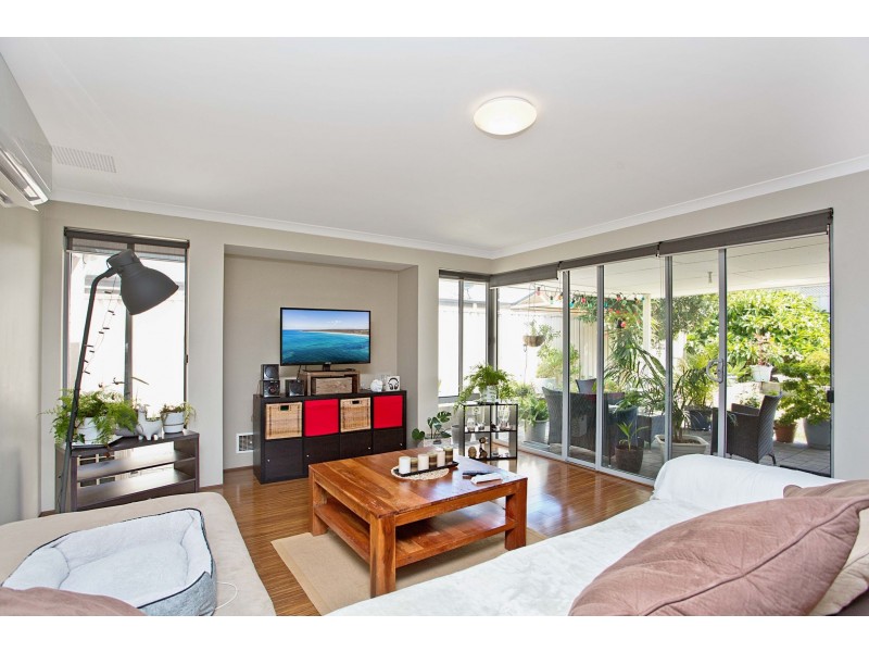 2 Tattershall Road, Darch WA 6065