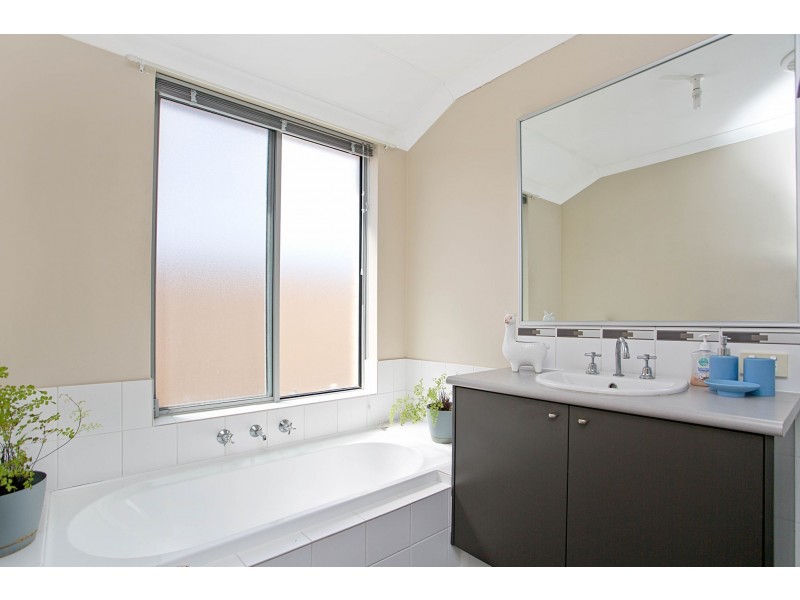 2 Tattershall Road, Darch WA 6065