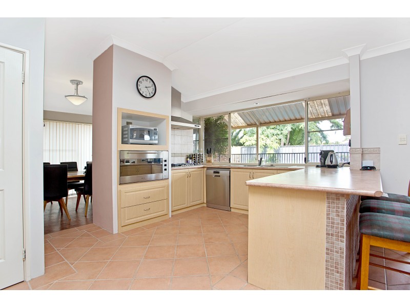 11 Heathfield Drive, Landsdale WA 6065