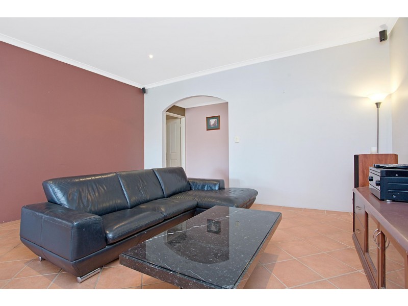 11 Heathfield Drive, Landsdale WA 6065