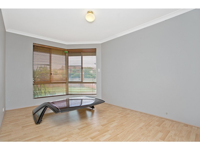 11 Heathfield Drive, Landsdale WA 6065