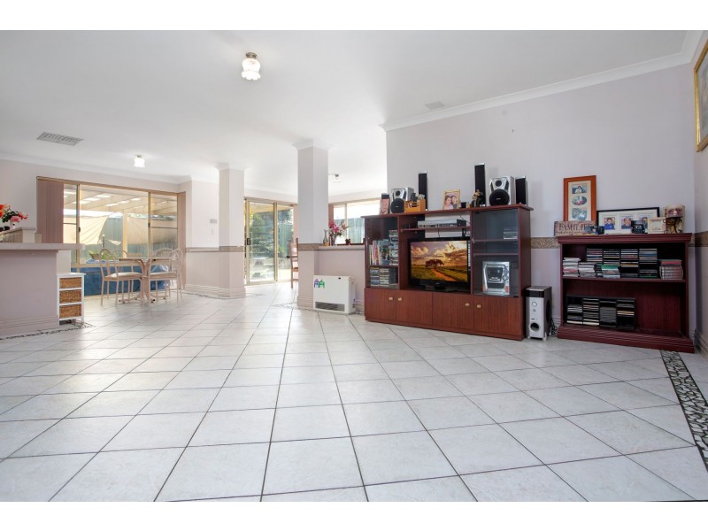 5 Gaby Way, Marangaroo WA 6064