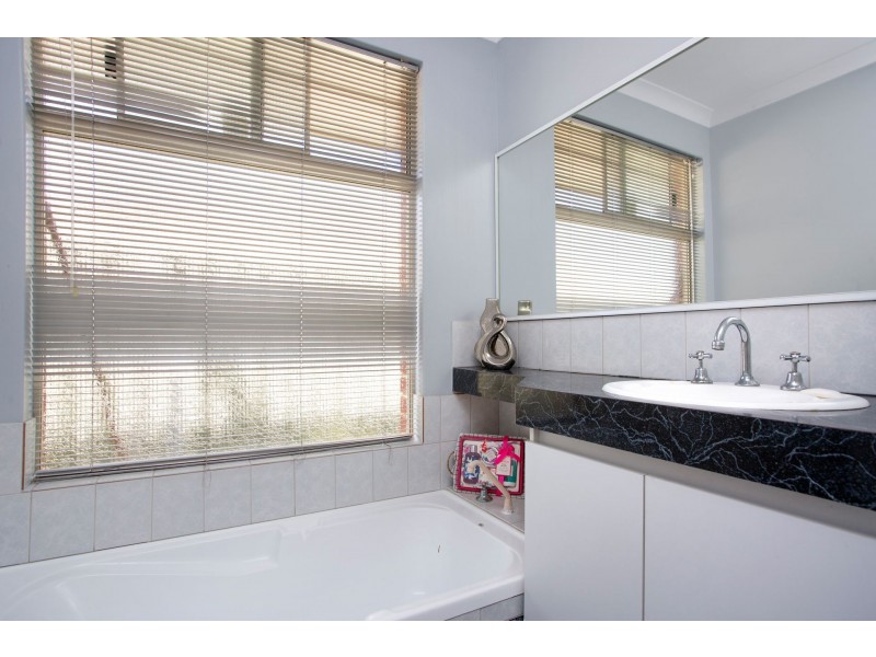 5 Gaby Way, Marangaroo WA 6064