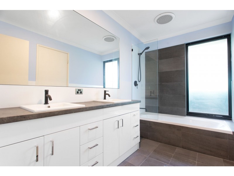 20 James Gilmour Way, Darch WA 6065