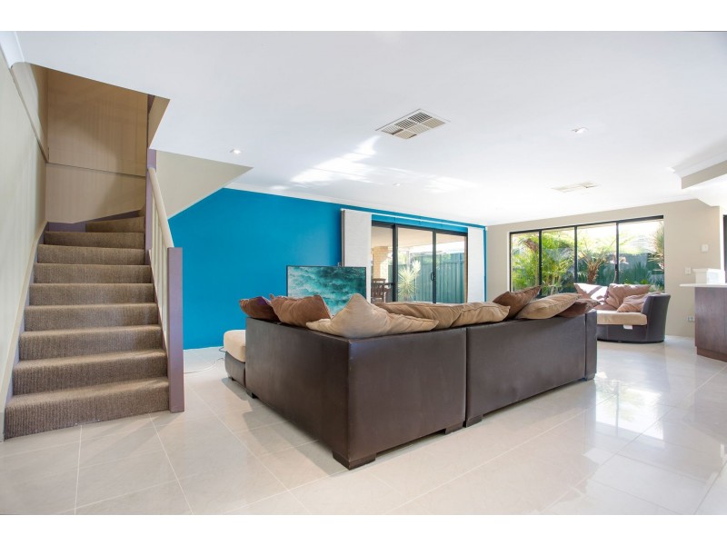 20 James Gilmour Way, Darch WA 6065