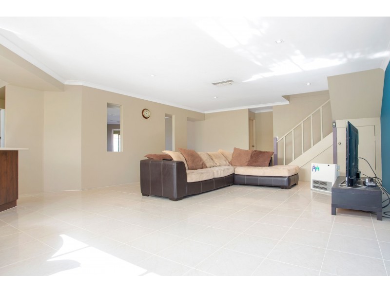 20 James Gilmour Way, Darch WA 6065