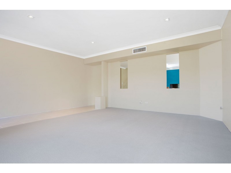 20 James Gilmour Way, Darch WA 6065