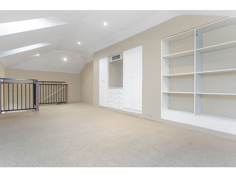 20 James Gilmour Way, Darch WA 6065