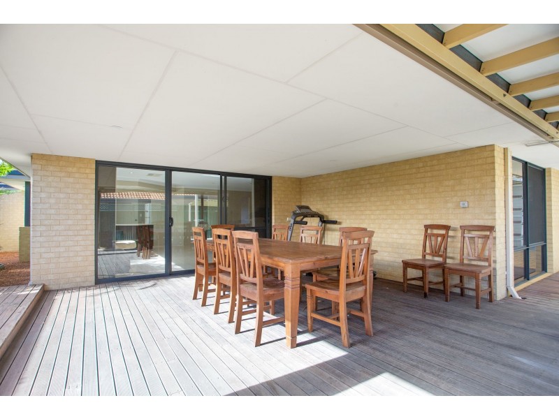 20 James Gilmour Way, Darch WA 6065