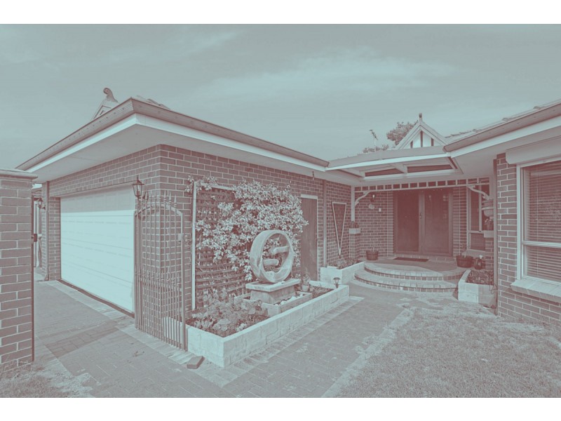 11 Heathfield Drive, Landsdale WA 6065