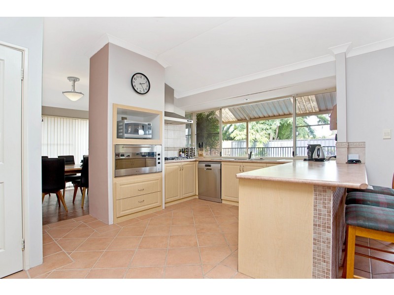 11 Heathfield Drive, Landsdale WA 6065