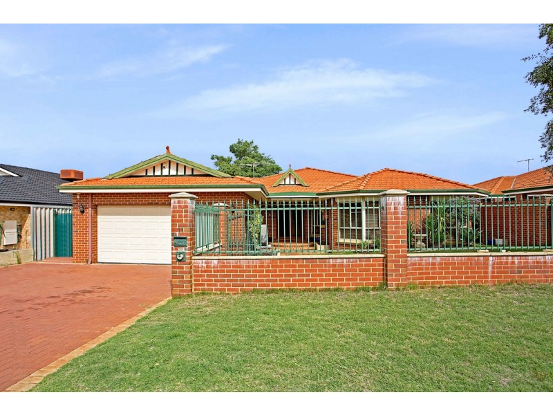 11 Heathfield Drive, Landsdale WA 6065