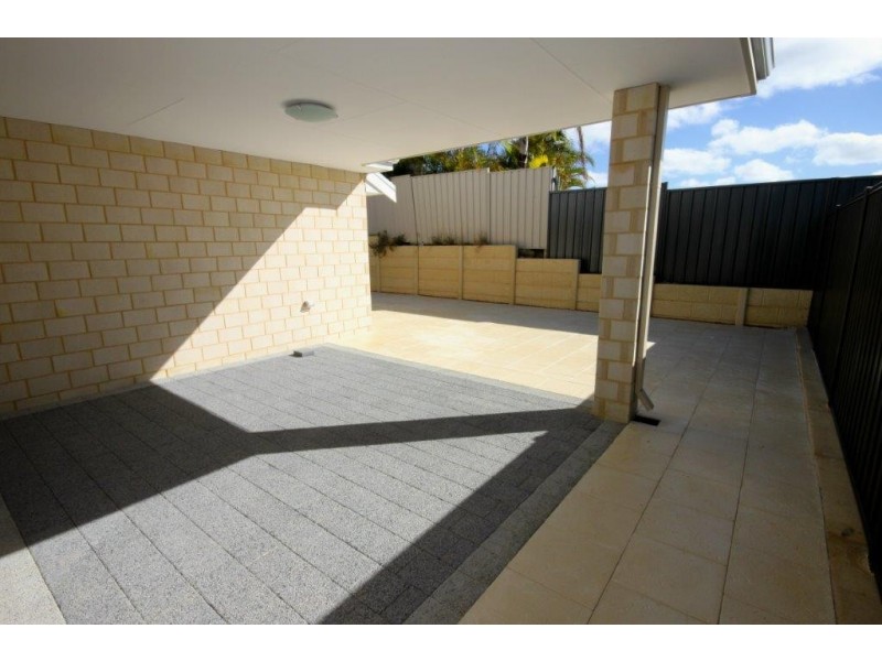 31 Raeside Drive, Landsdale WA 6065