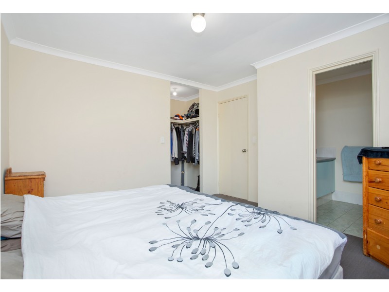 1/11 Priest Road, Landsdale WA 6065