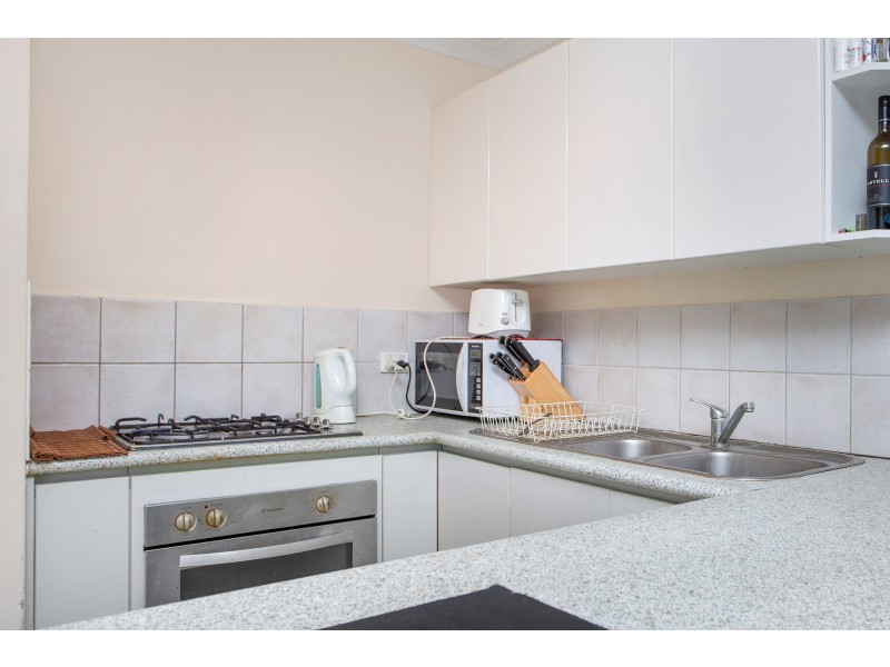 1/11 Priest Road, Landsdale WA 6065