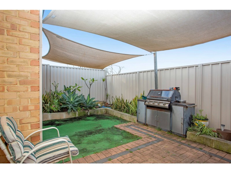 1/11 Priest Road, Landsdale WA 6065