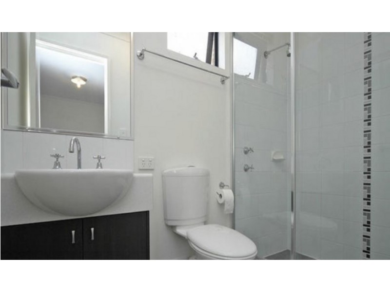 4/2 Marathon Loop, Madeley WA 6065