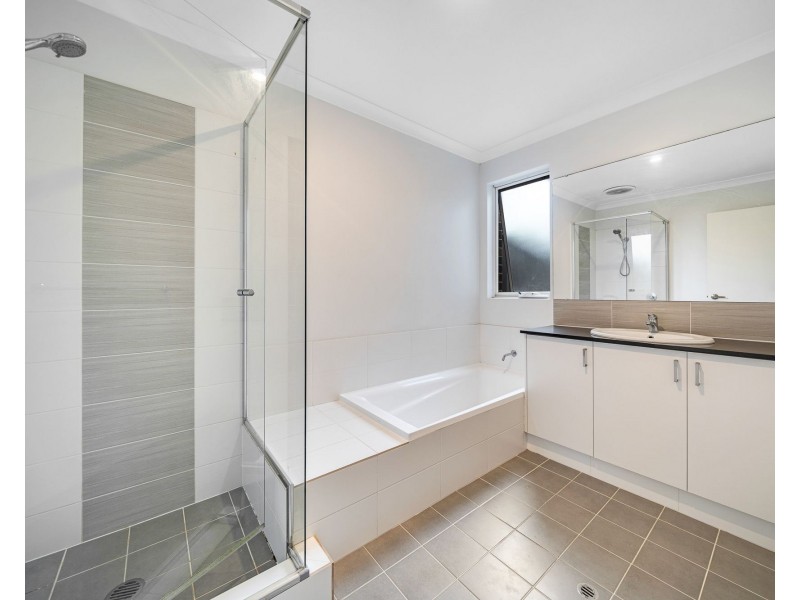 40 Trentham Rd., Landsdale WA 6065