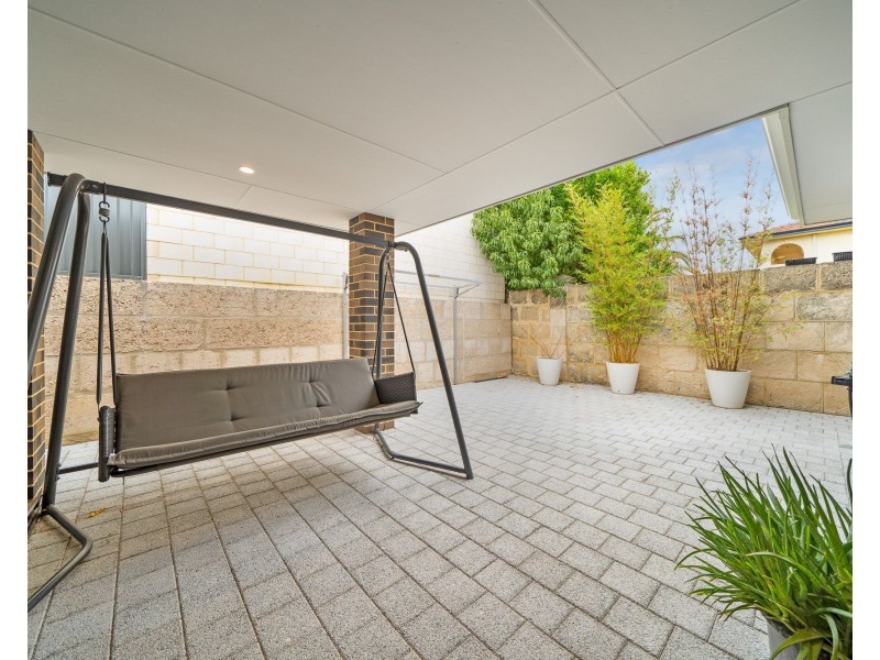 40 Trentham Rd., Landsdale WA 6065